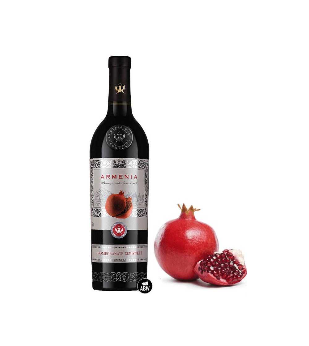 Halfzoete Granaatappel fles van Armenia Wine