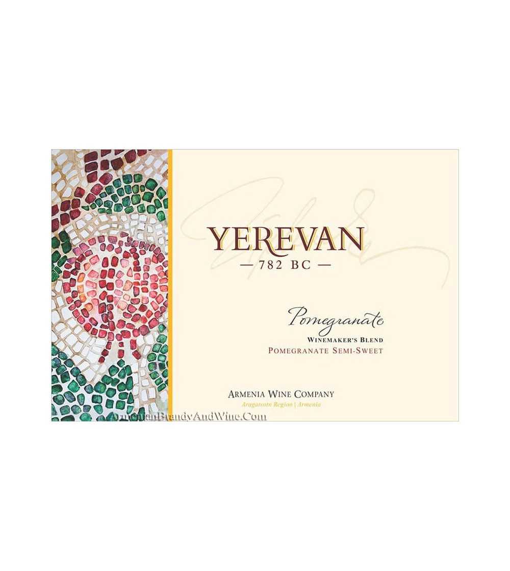 Halfzoete Granaatappel fles van Armenia Wine